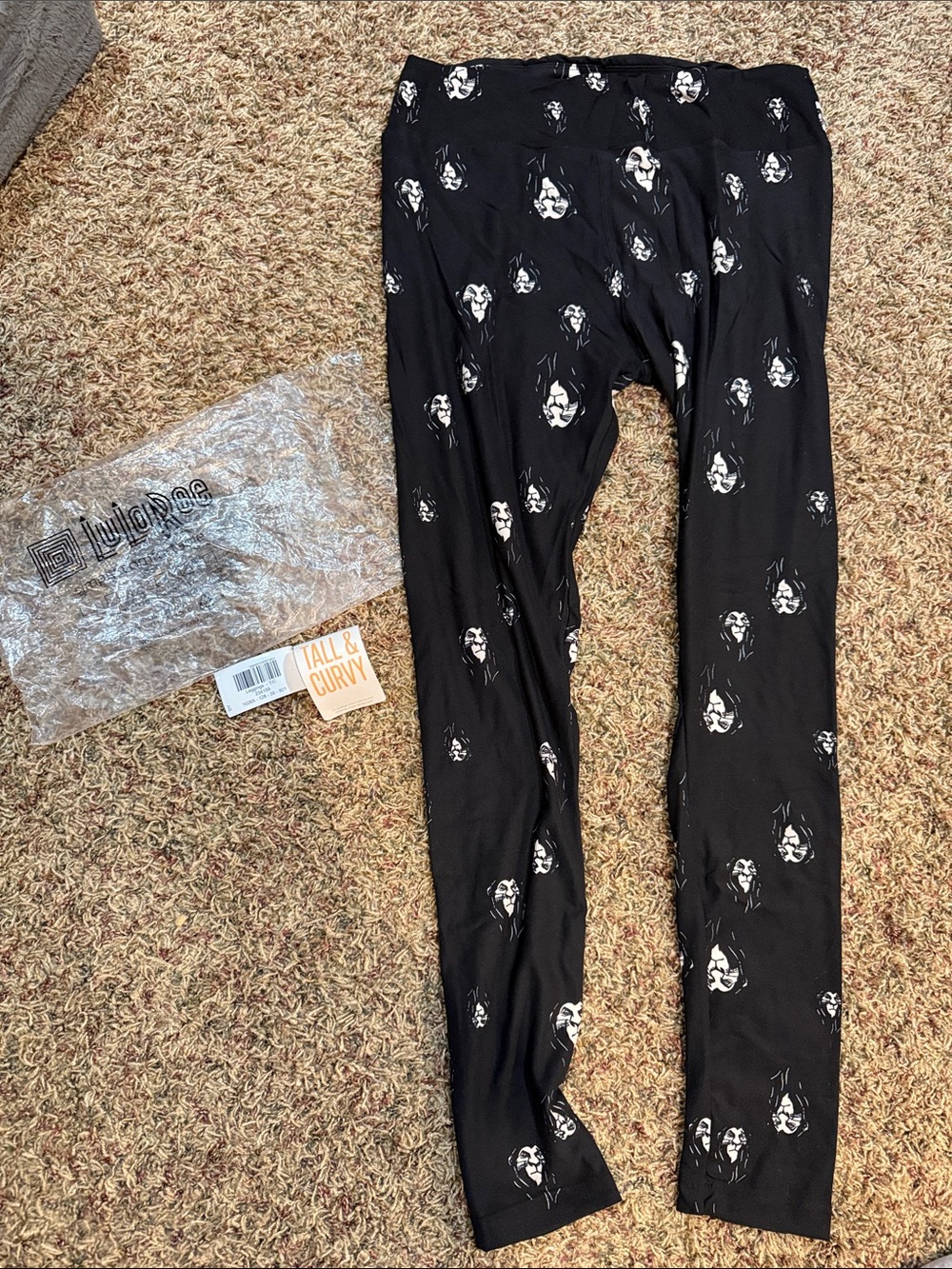 Disney LuLaRoe- Lion King (Scar) Leggings- tall and curvy